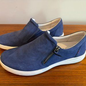 Josef Seibel Caren 22 Walking Shoes Size 7 Blue Nubuck Suede Sneakers
